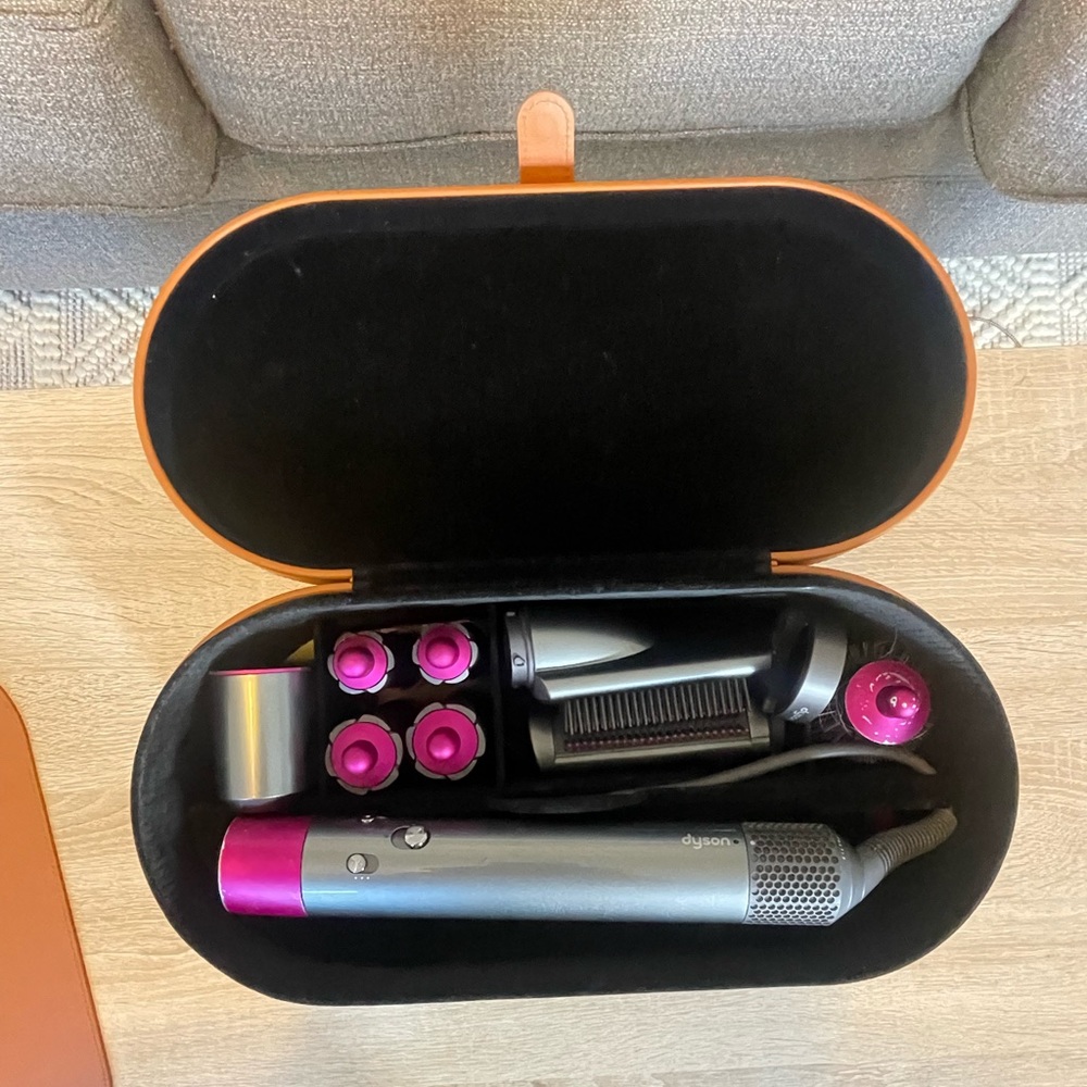 Dyson Airwrap first generation includes ALL ATTACHMENTS + 3 additional